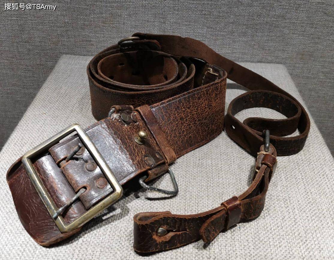 抗战时期,一名国军"团座"身上的14件物品