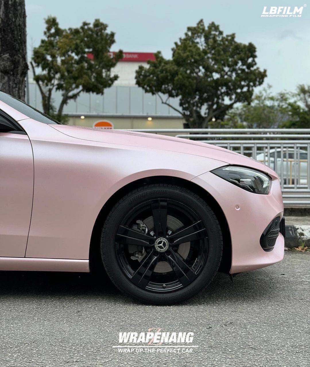 奔驰lb改色膜电光金属樱花粉,简直不要太美了