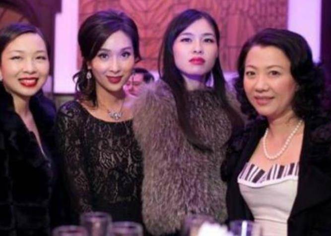 欧洲首位亚裔王妃李然从打工妹逆袭成王妃12年过去她过得怎样