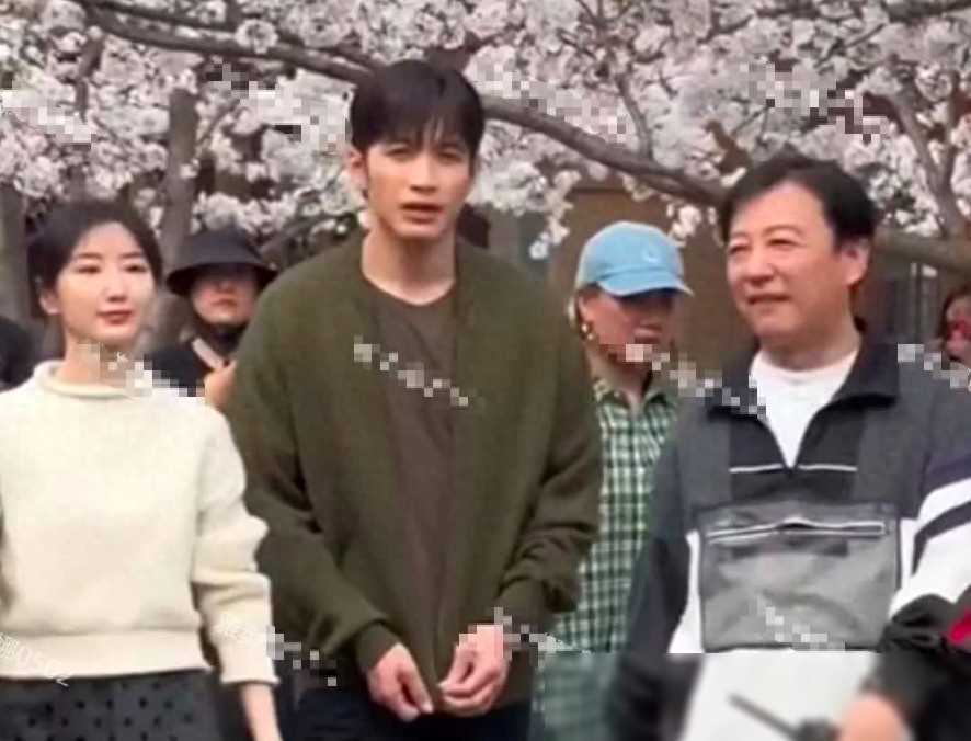 36岁毛晓彤近照曝光,疑似因整容导致脸颊肿胀如发面馒头_变化_张彬彬