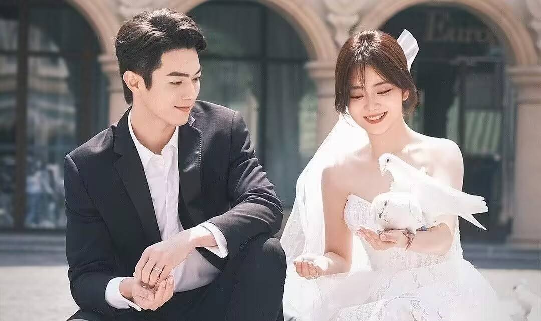 不得不说,许凯这位演员独立且清醒,他不仅不局限于古装热门小生的这个