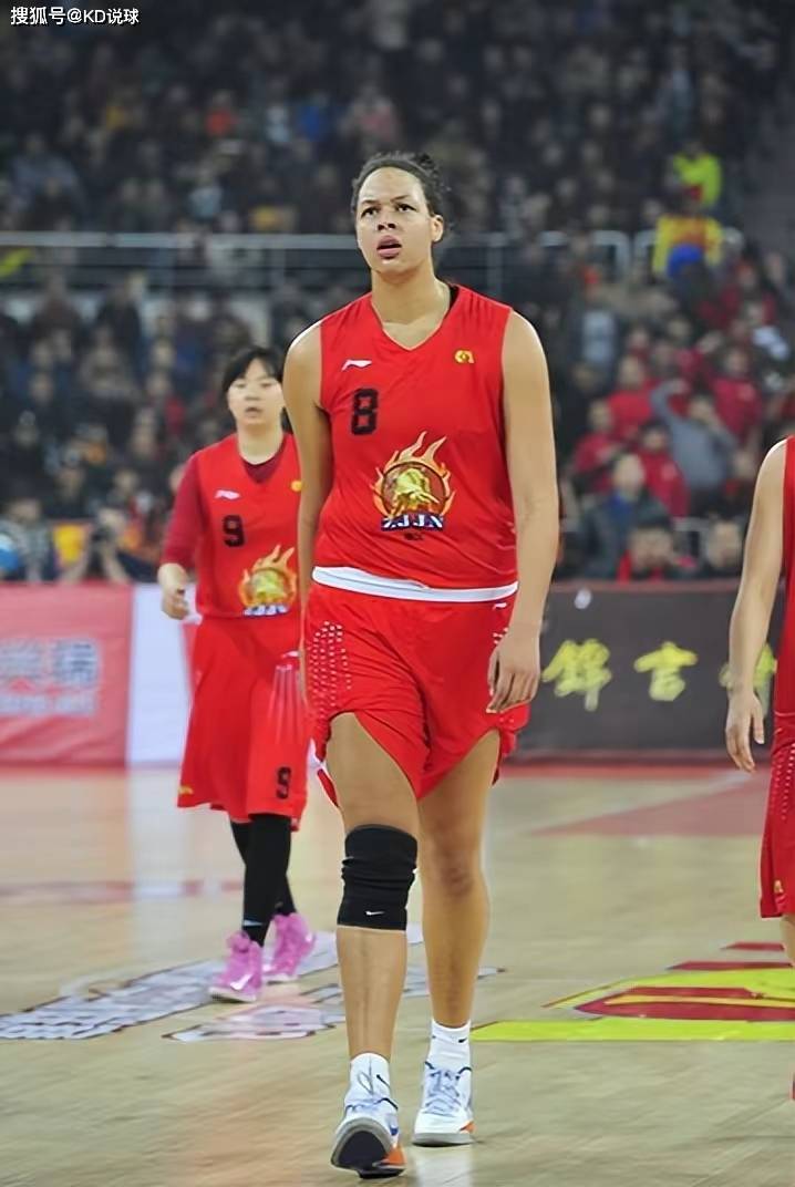 韩旭与澳大利亚中锋坎贝奇对比差距在哪里