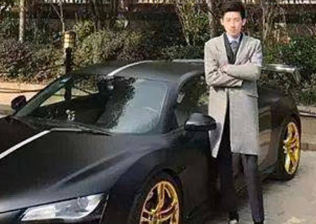 父母入狱,惨遭女友抛弃的丁伟,如今怎样了_丁万_儿子_父亲