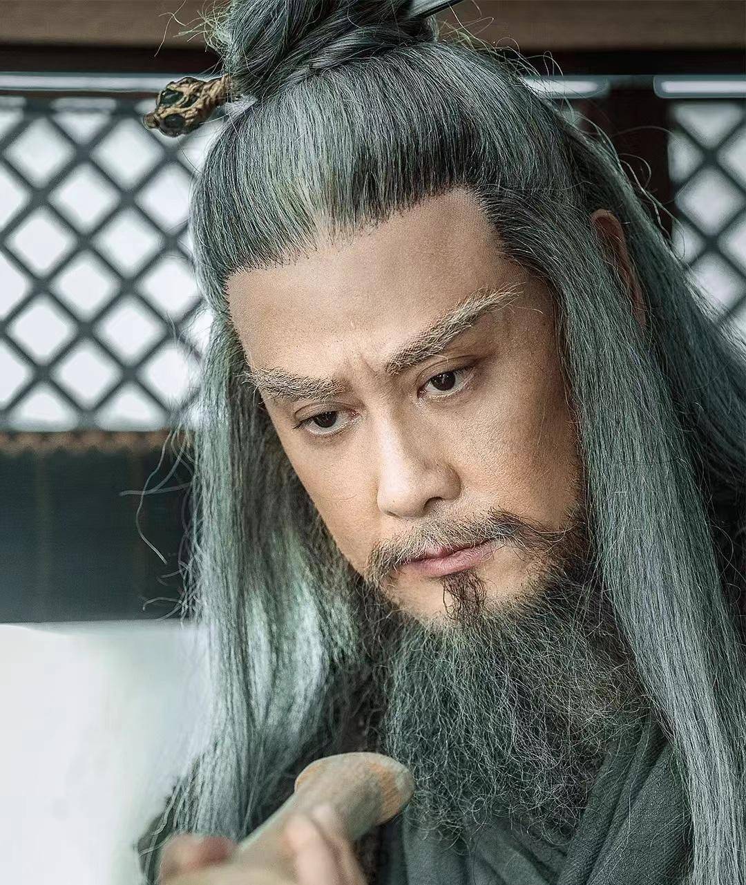 演完《新还珠格格》演《与凤行》,曾经的苦情男主演反派很有味道_刘明