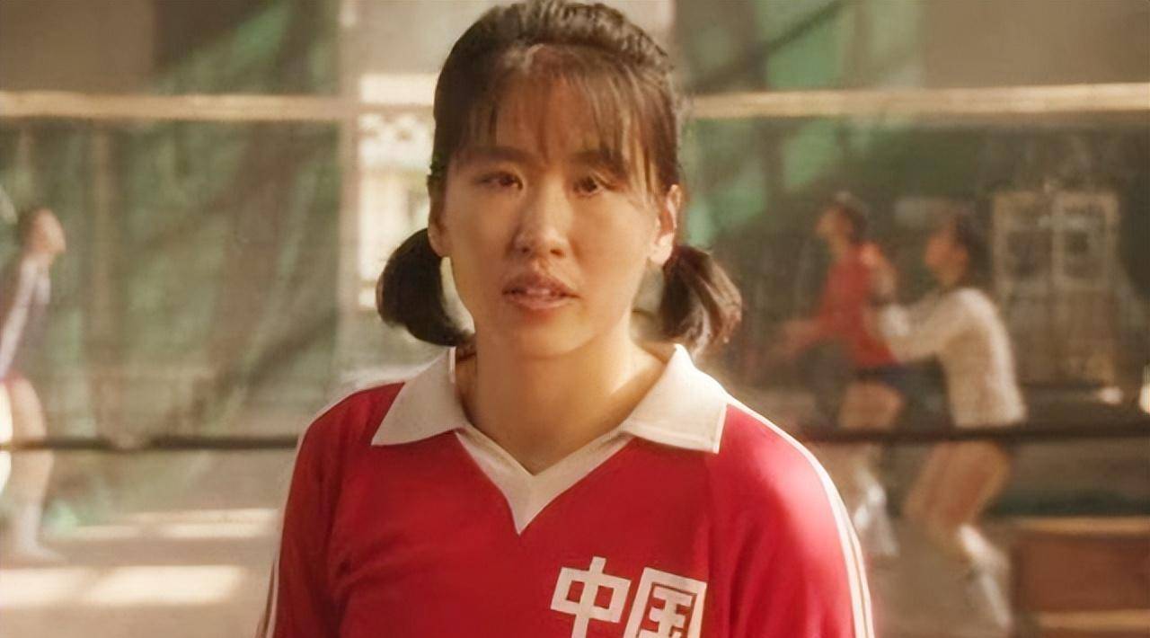 原创郎平女儿曾晒与弟弟的合照父亲为照顾她15年不娶60岁2婚生子