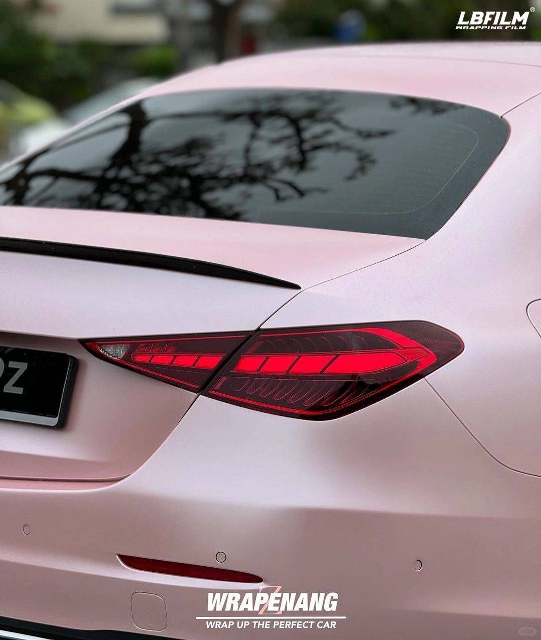 奔驰lb改色膜电光金属樱花粉,简直不要太美了