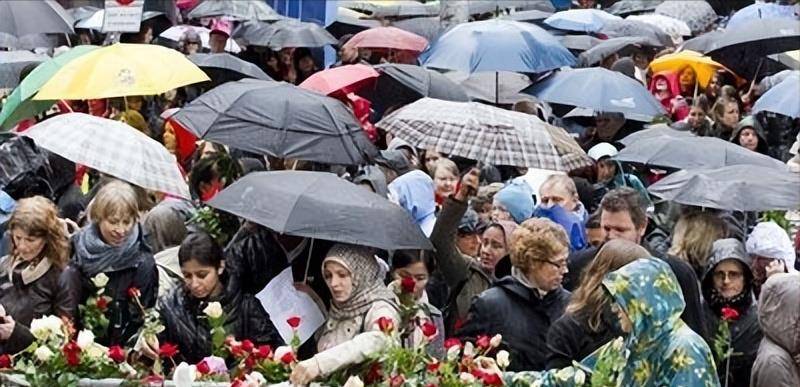 原创西方人权被狠狠打脸挪威狂徒杀人如麻没有判死甚至监狱生优渥