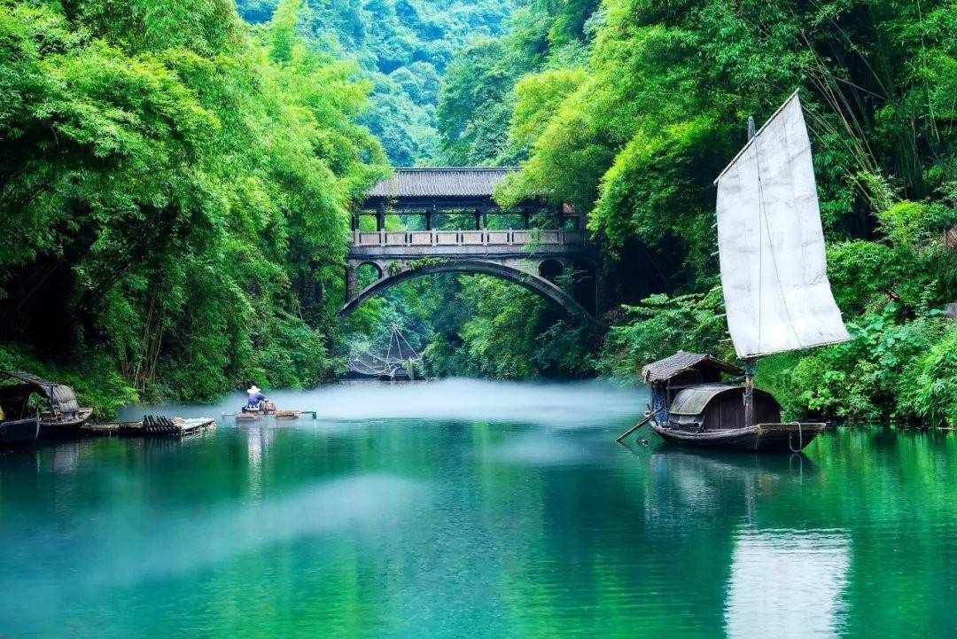 重庆到宜昌游轮五日游坐船多少钱长江三峡游轮单程票价1800元