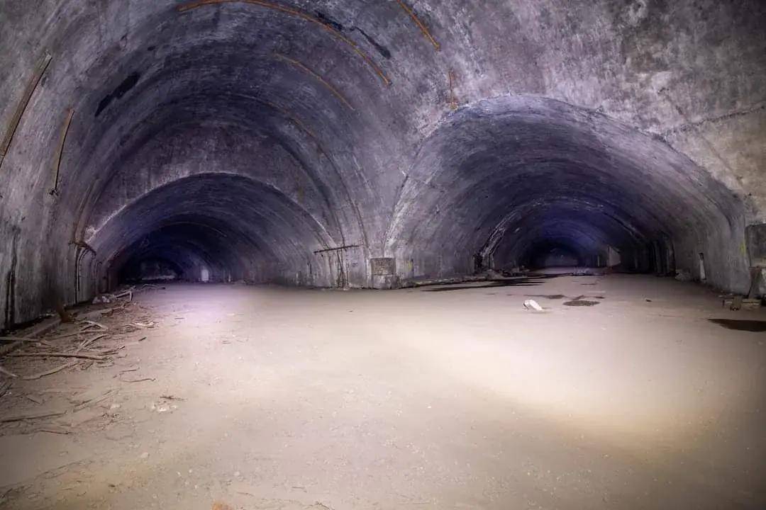 被遗忘的地下世界:30张令人震撼的影像,记录了探索者们的发现