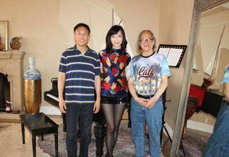 被称"百老汇华裔第一人",如今60岁生活幸福_丁宁_王洛_十堰