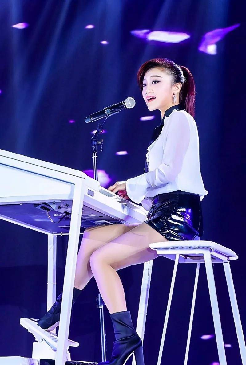 分手4年,再看玖月奇迹王小玮王小海的境遇,以下是我的看法_搭档_发型