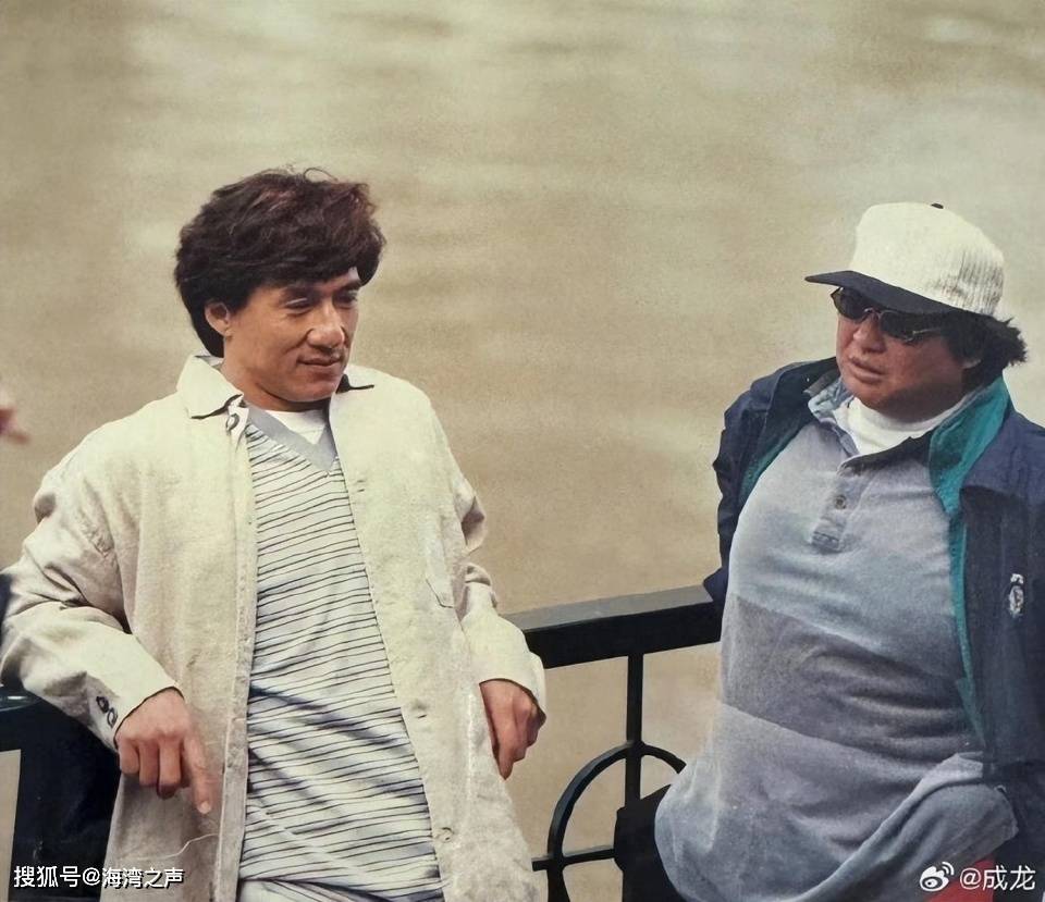 公开资料显示,成龙1954年4月7日出生于香港,华语影视男演员