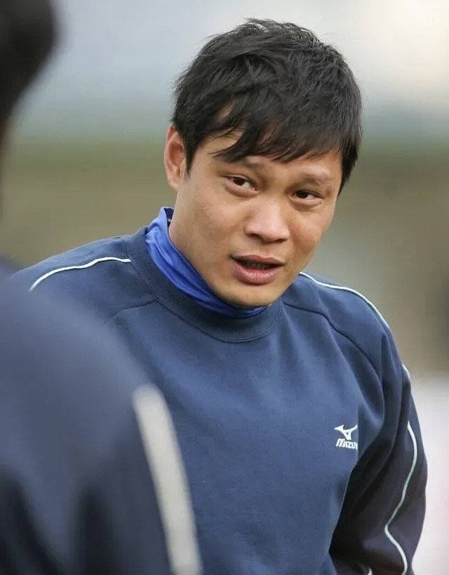 出山!54岁范志毅做中甲队教练 一人身兼多职 上综艺拍电视剧太忙