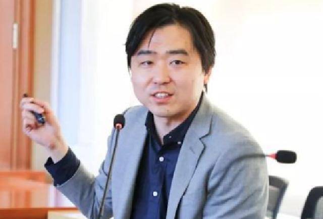 中国两大天才:高中是同桌,毕业后各奔东西,事业巅峰在哈佛相遇_张湛