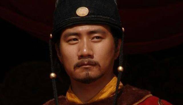 朱元璋跌倒,大臣都装没看到,只有他立即去扶,朱元璋:把他杀了_赵雍