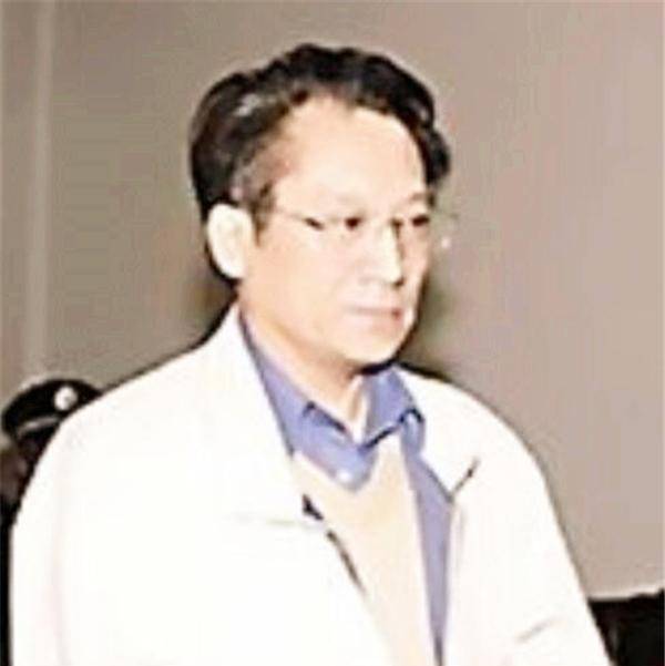 江苏人眼中的"好官",曾立志造福群众,背地里却"拿钱"到手软_徐其耀