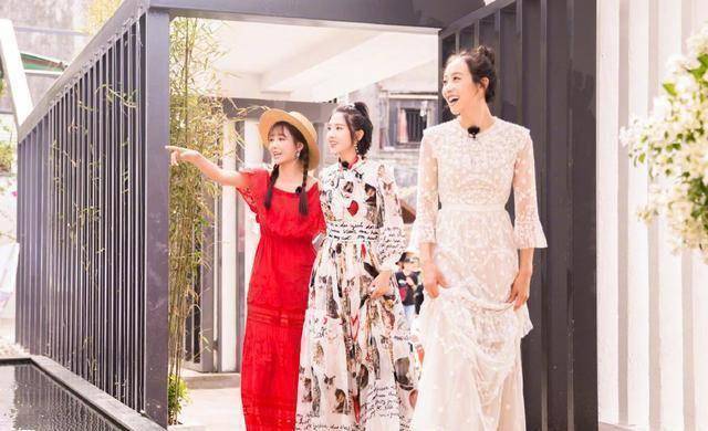 例如宋雨琦黄旭熙一回国,就能登上国民综艺《奔跑吧》,吴宣仪孟美岐