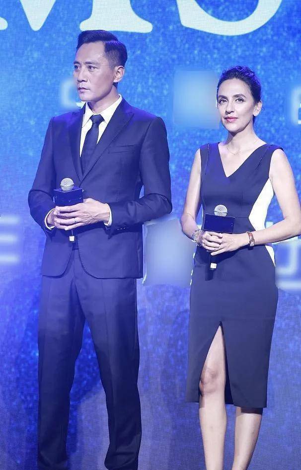 原创演员刘烨曾是谢娜前男友分手后娶国外娇妻结婚多年无绯闻