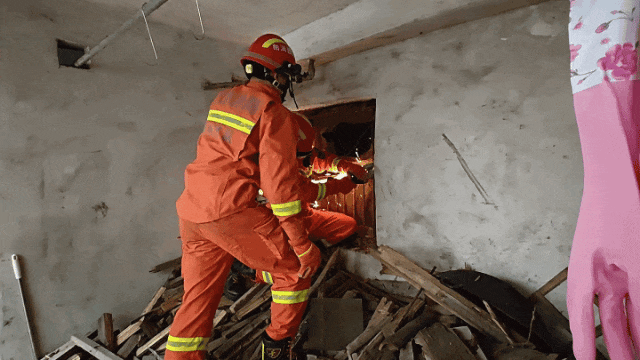 事发江西暴雨致房屋坍塌有人被困