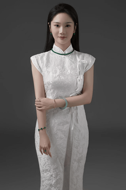 张九华关爱女性健康形象大使,倡导女性健康,展现卓越风采