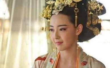 天,遗诏的大致意思是这样:"朕死后,所有嫔妃一律赐死殉葬,除了美人张