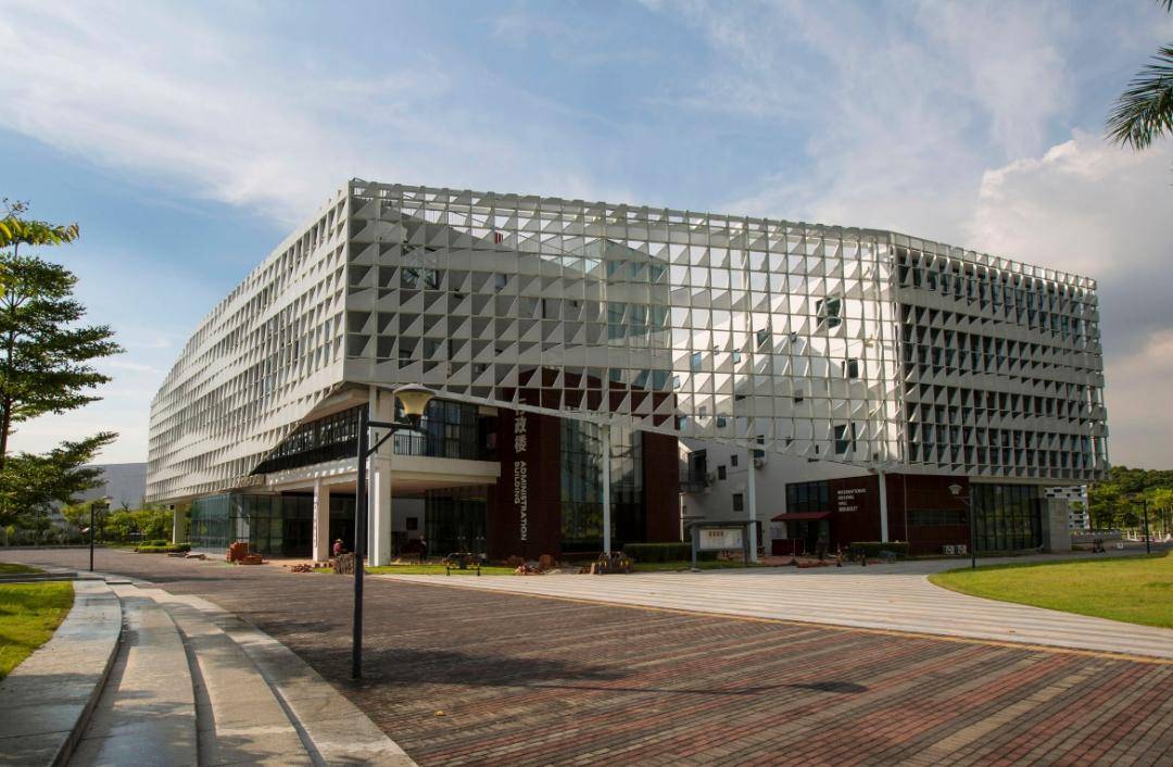 南方科技大学美女书记走红!31岁已被评为副教授,毕业于这所211_姜虹_