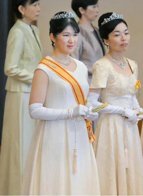 日本皇储妃装节俭被喷靠生儿子翻身宫斗30年越努力越失败