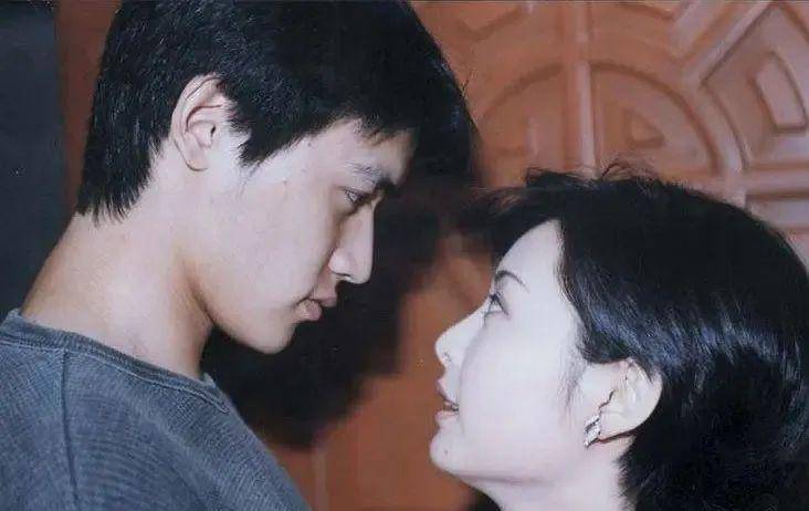 内娱著名女"疯子",与黄磊上演"师生恋",国民媳妇只能形容她_海清_童瑶