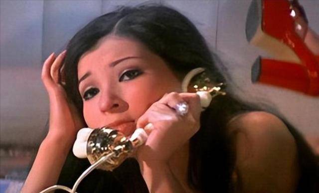 她曾是香港"三级女王",3年连拍11部三级,如今她过得怎样?