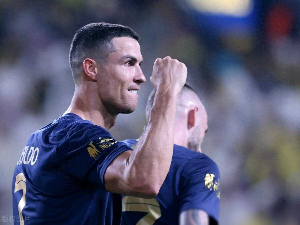 他还有机会争取创造一个新的纪录:在四个不同的联赛中都能获得金靴奖