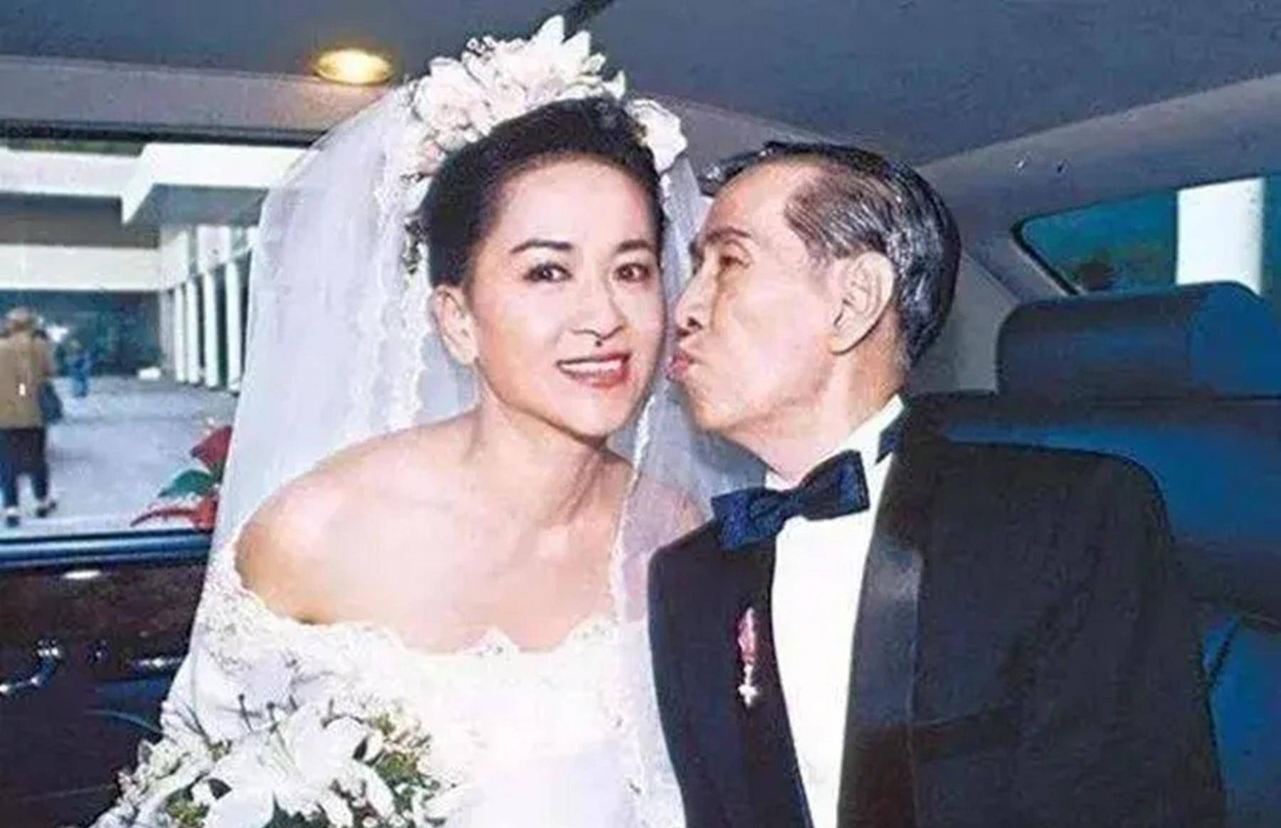 香港舞女洪金梅,为嫁豪门穿30年塑身衣,丈夫死后只留给她一元_邓永祥