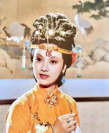 原创她有绝伦美貌和智慧因做下一事去世多年还被丈夫翻出来唾弃