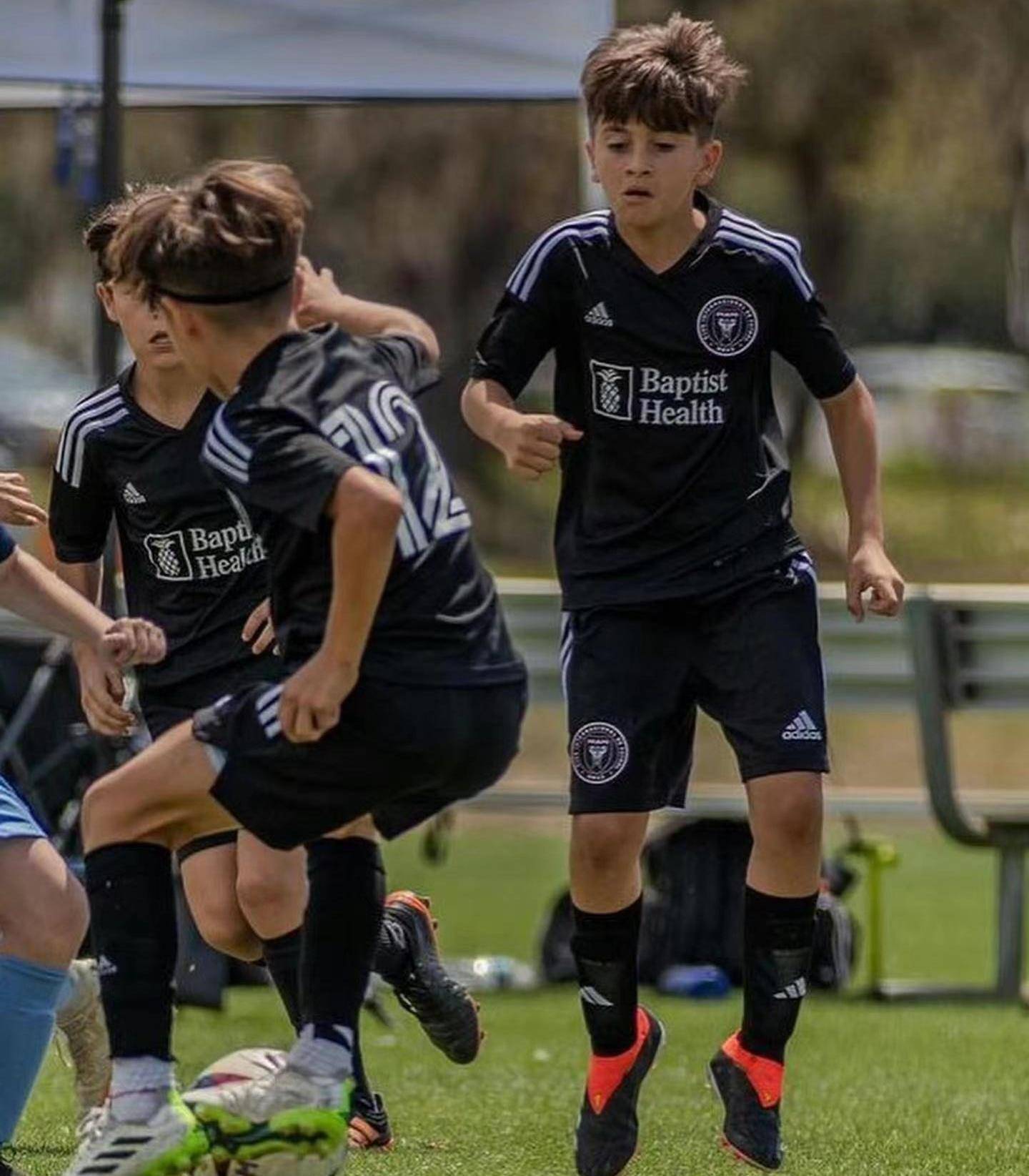 有其父必有其子梅西的大儿子进球了蒂亚戈看起来很自豪小个子很可爱