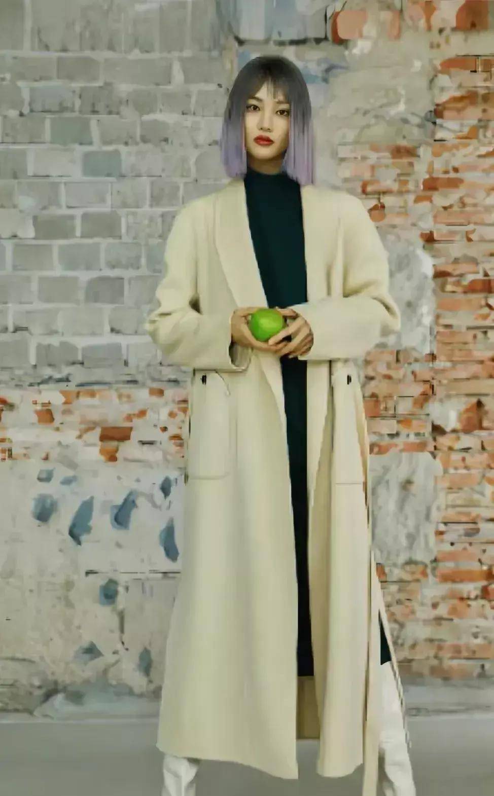 原创笑坏了郑爽露面近照变化大紫色短发眼神呆滞强势扬言不欠任何人