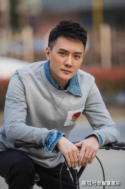 冯绍峰的前任伴侣倪妮也在一次活动中流露出对他的爱意,这也让人对他