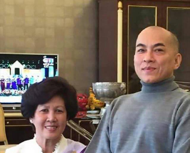 而西哈莫尼国王的妹妹阿伦公主还把女儿送到中国留学,但是也没有几个