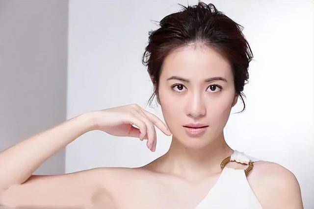 "抗日神剧专业户"五大女演员的没落史,糊成这样,怪不得别人_王珂_叶璇
