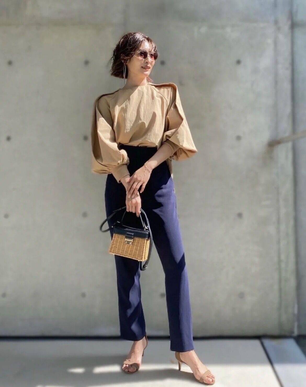 原创40岁以后剪短发没有女人味学这位日系博主这样打扮优雅又知性