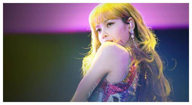 lisa在东京过生日lv三公子特意陪着她粉丝称lisa现在很受青睐