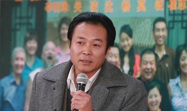 四料影帝谢园葬礼享年61岁无子女送终圈内众星纷纷悼念