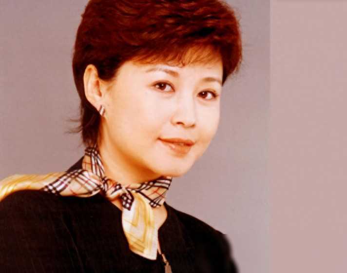 央视主持人低调夫妻,幸福32年不张扬_蔡猛_徐笑梅_生涯