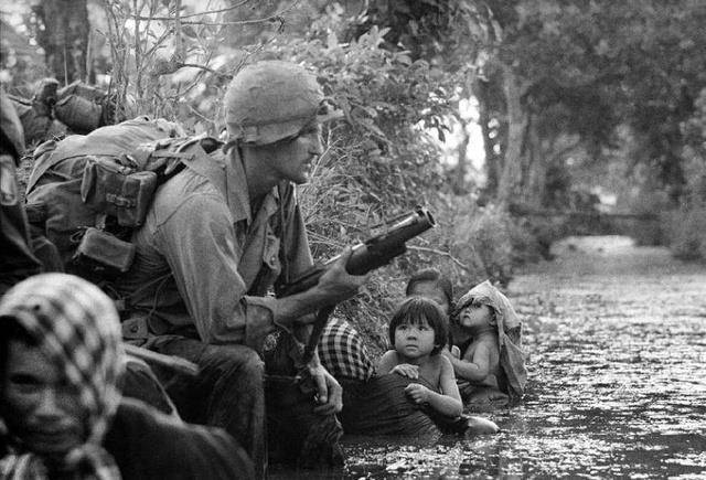 越南战争中那些震撼人心的照片,看到第七张落泪了_南越_越战_美军