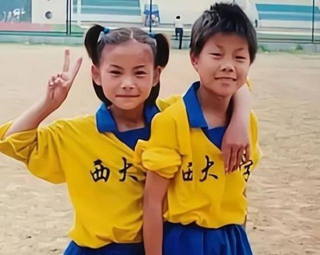 王霜踢球有多难在男孩堆混不通语言被孤立太突出遭教练冷遇