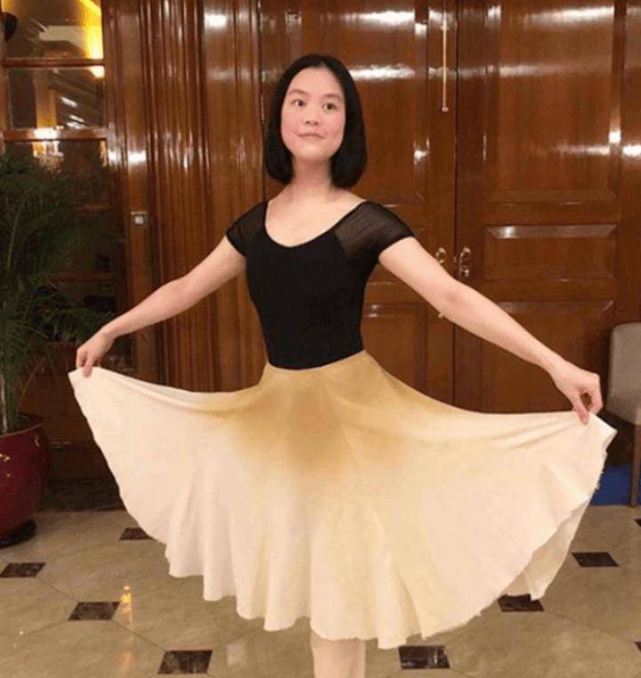 原创原创吕丽君败光20亿分手费女儿刘秀盈选择自己创业刘銮雄却没表态