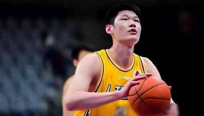 相爱十年!胡金秋借一张照片温暖发声,让人感叹这真是个优质男_篮球_生