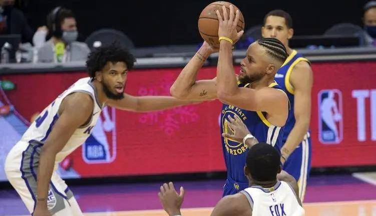 勇士击败火箭,湖人坐地收礼._纽约尼克斯队_兰德尔_季后赛