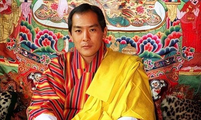 原创纪实四世不丹国王17岁继位娶同胞4姐妹一碗水端平后宫