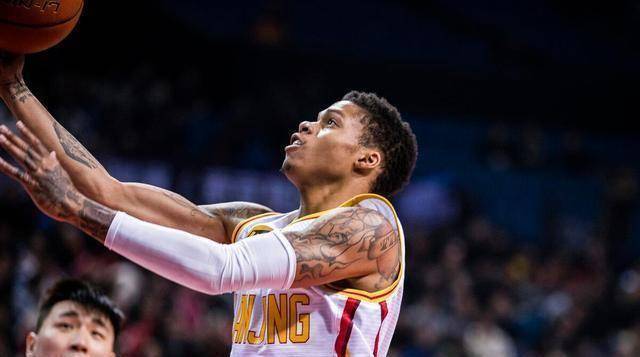 菜鸟马布里击败名帅斯帕夏,弗雷戴特崩溃,这样的上海?