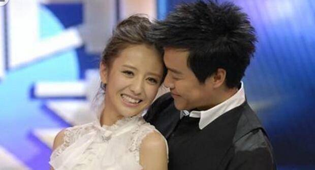 陈思诚教会了佟丽娅成长现在的丫丫越发美丽