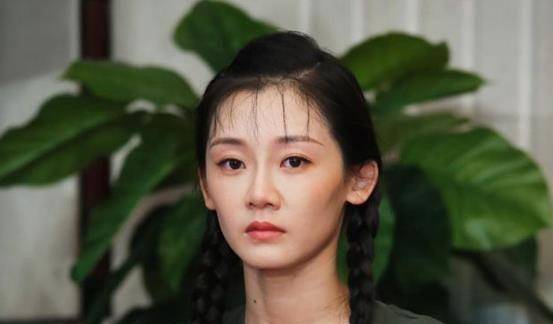 她永远红不了,更别说拿奖了,因为太能装_苗苗_钟楚曦_电影界